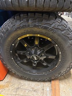Tundra 18” Wheels and Tires/ 18” Rines y Llantas Tundra