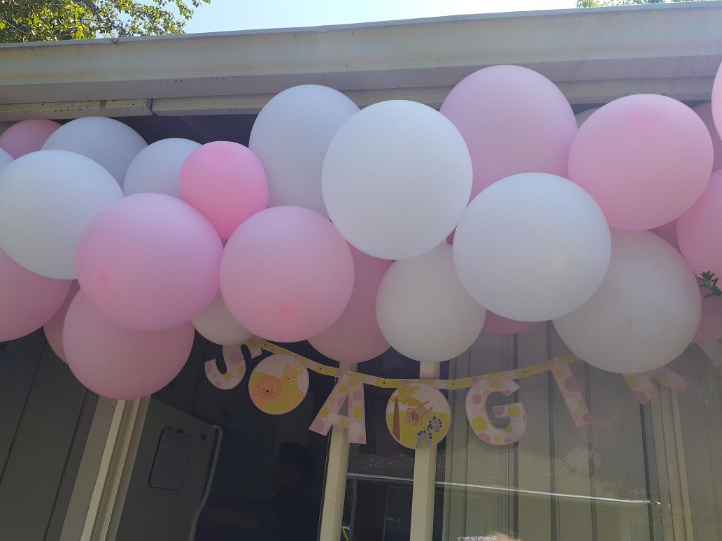 Free hanging balloon for babyshower and table decorations