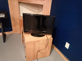 Insignia 24 " tv