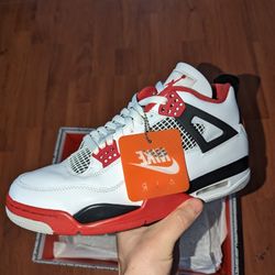 Retro Jordan 4