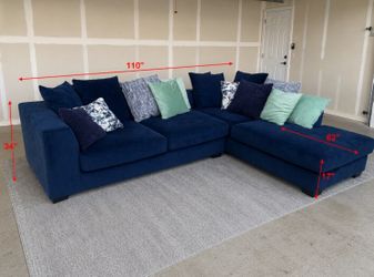Navy Blue 2-Piece Sectional Sofa with Chaise – Deep Seats – Excellent Condition
