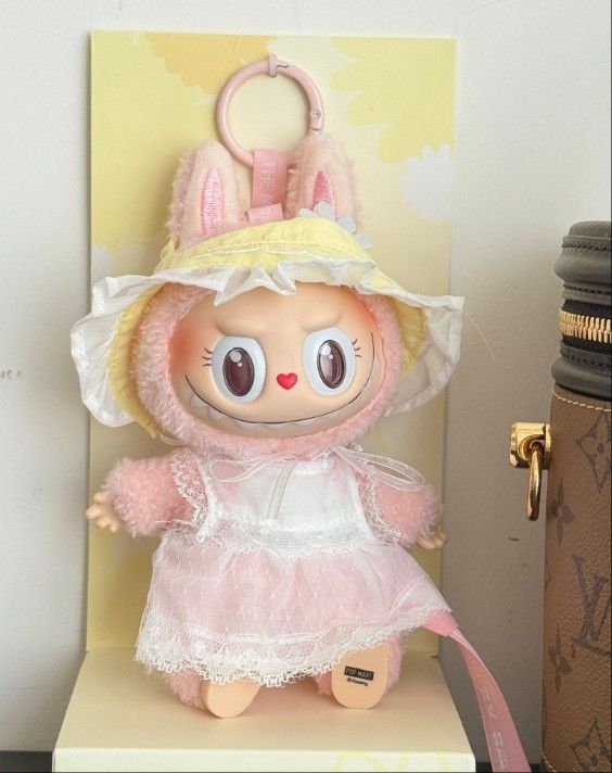 Bubble Mart Labu Sweetheart 2nd Generation Doll Height 17cm