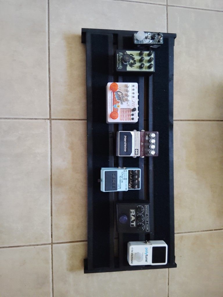 Large Pedalboard Variation II - Pedals Not Included. Guitar / Bass