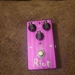 Suhr Riot Distortion Pedal