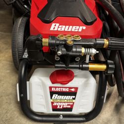 $355 Pressure Washer Machine 