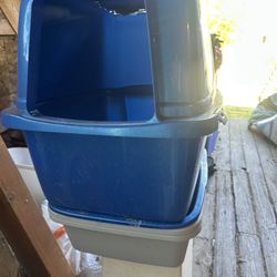 4 Litter Box Pans 1 With Lid