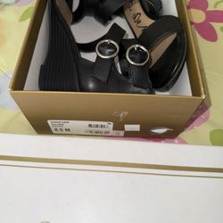 Black Shoes 