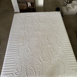 Icomfort Mattress and Box Spring 