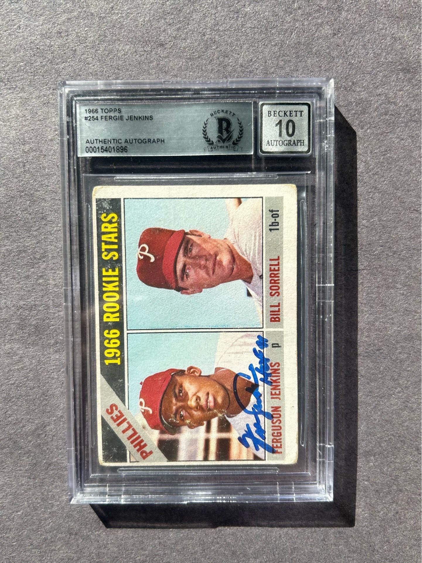 Vintage 1966 Topps #254 Fergie Jenkins Rookie Card w/ on card auto & HOF inscription