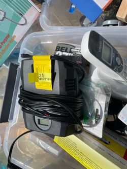 Electric tire inflator