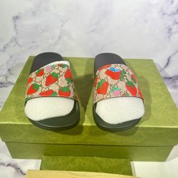 Gucci GG Strawberry Slide Sandals – Women’s 8.5 & 9 Ready for Pickup!