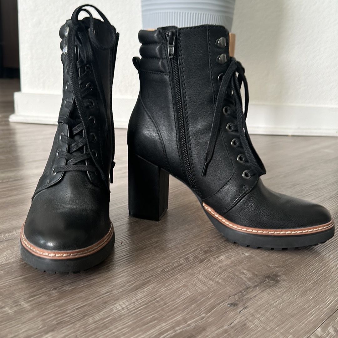 Naturalizer’s Leather Combat Boots With heels