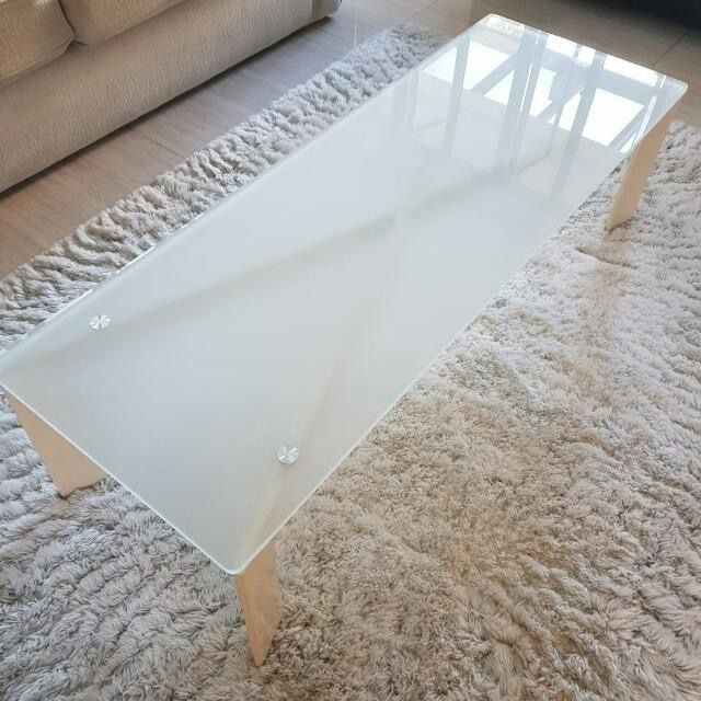 IKEA SKIRO Glass Coffee/Center Table
