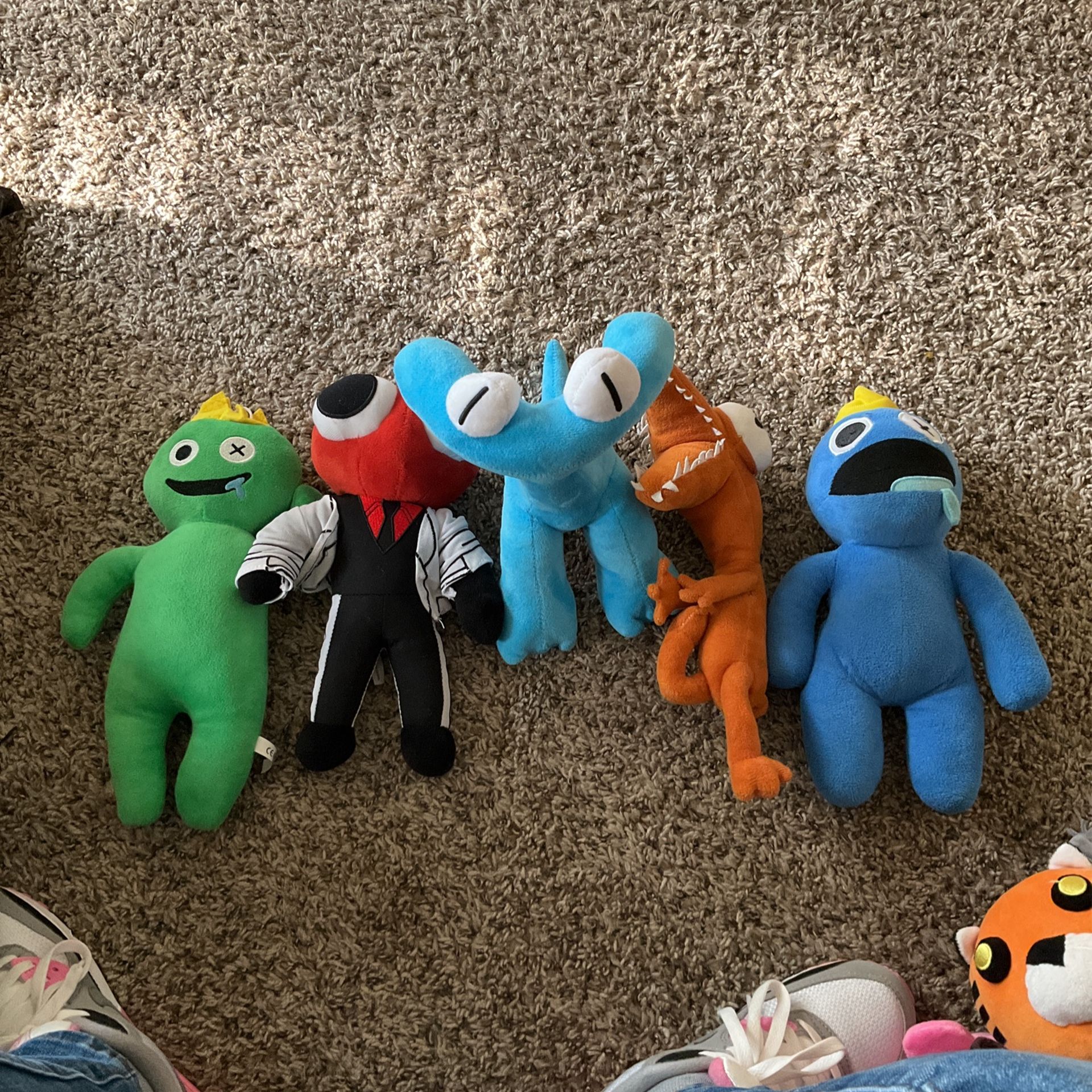 Rainbow Friends Plushies