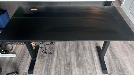 Standing desk (55x28) - Height adjustable, Black