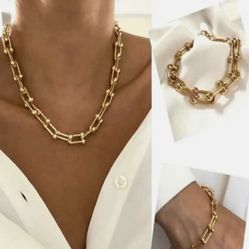 2 Pc Stylish Gold Tone Fashion Jewelry Necklace Bracelet