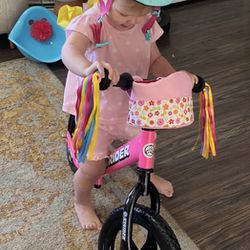 Strider 12” Balance Bike + giro Scamp Helmet 