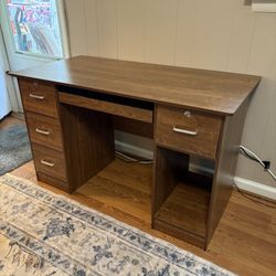 4 Drawer Wooden Desk With Locks