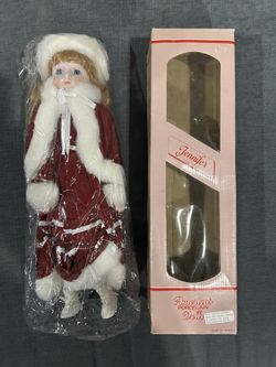 Jennifer D-26 Heritage Mint Porcelain Doll