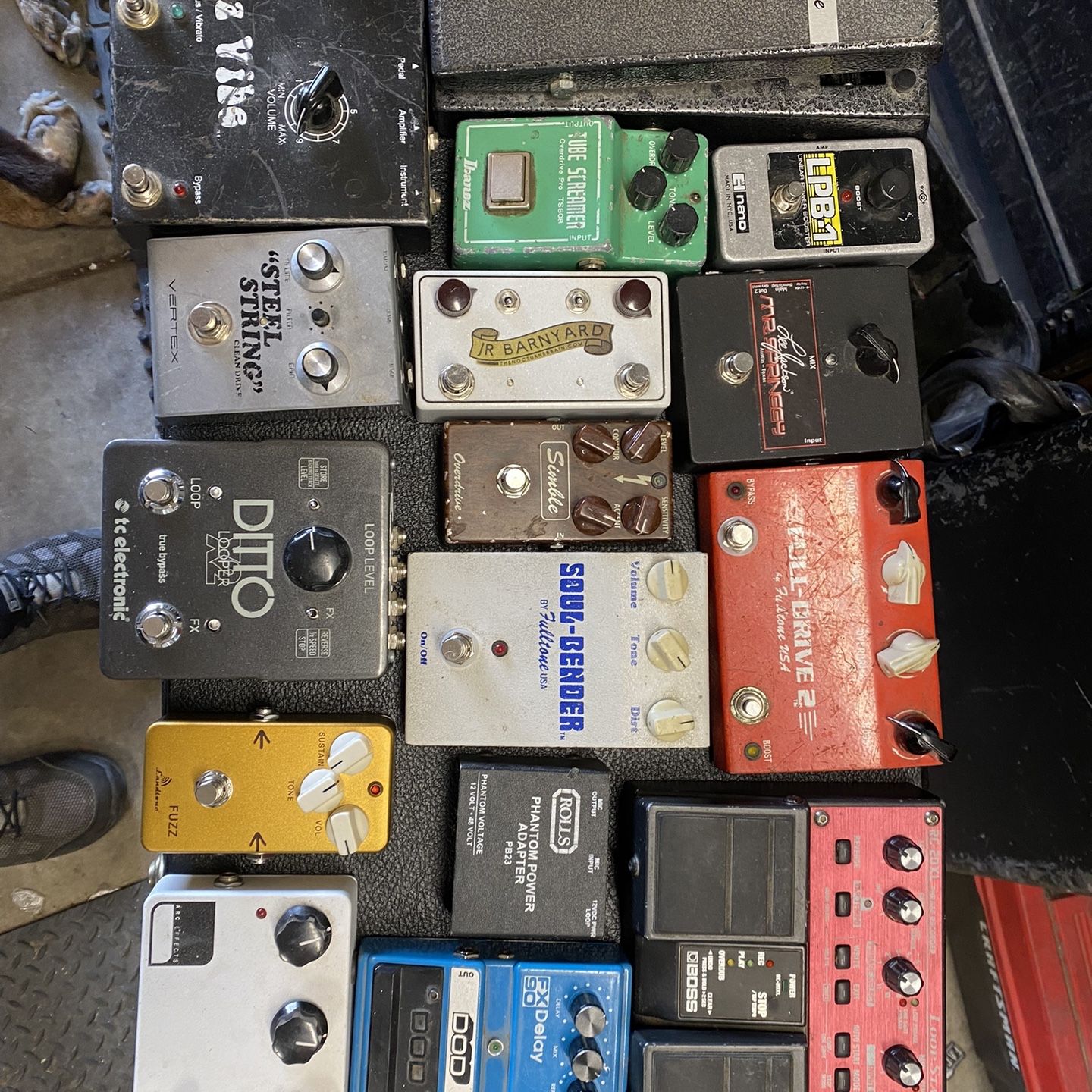 Vintage Guitar Pedals 25