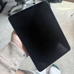 iPad Air 10.9” - Blue -256gb - EXCELLENT CONDITION