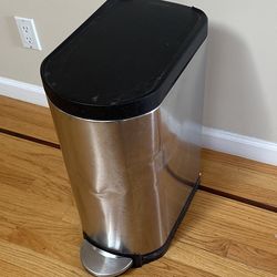 Simple human garbage bin 15l
