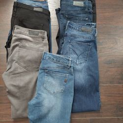 7 pairs of size 8 jeans womens