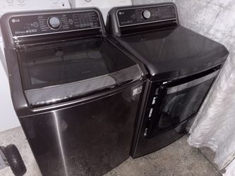 Like New LG HE Washer Dryer Gas Set