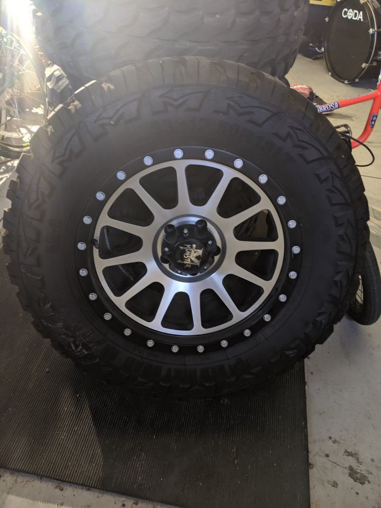 18 " wheels and tires off-road jeep beadlock