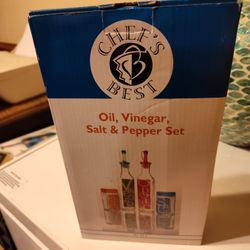 Chef Best Oil Vinegar Salt Pepper Set $15 New