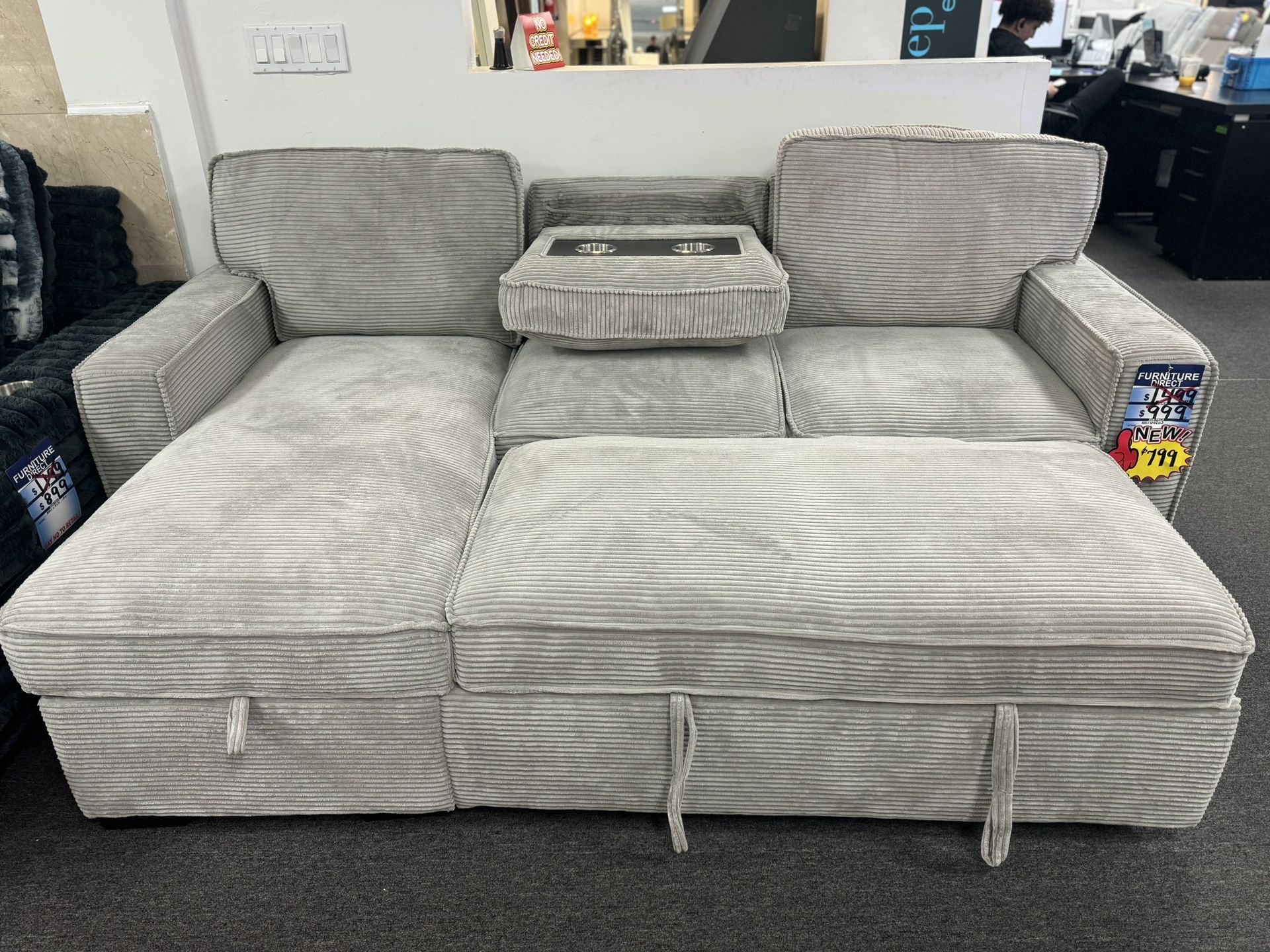 Crazy Offer Now‼️Stunning Grey Pull Out Sectional $599