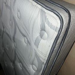 Serta Pedic: Mattress Full ! 