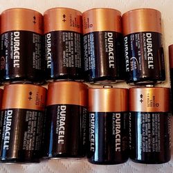 11 Duracell D Size Coppertop Alkaline Batteries