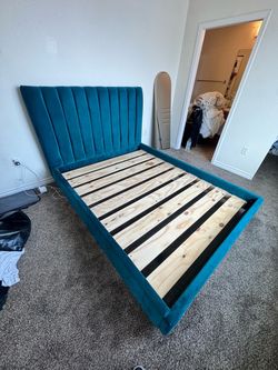 Tiel Joybird Velvet Lotta Queen Bed Frame