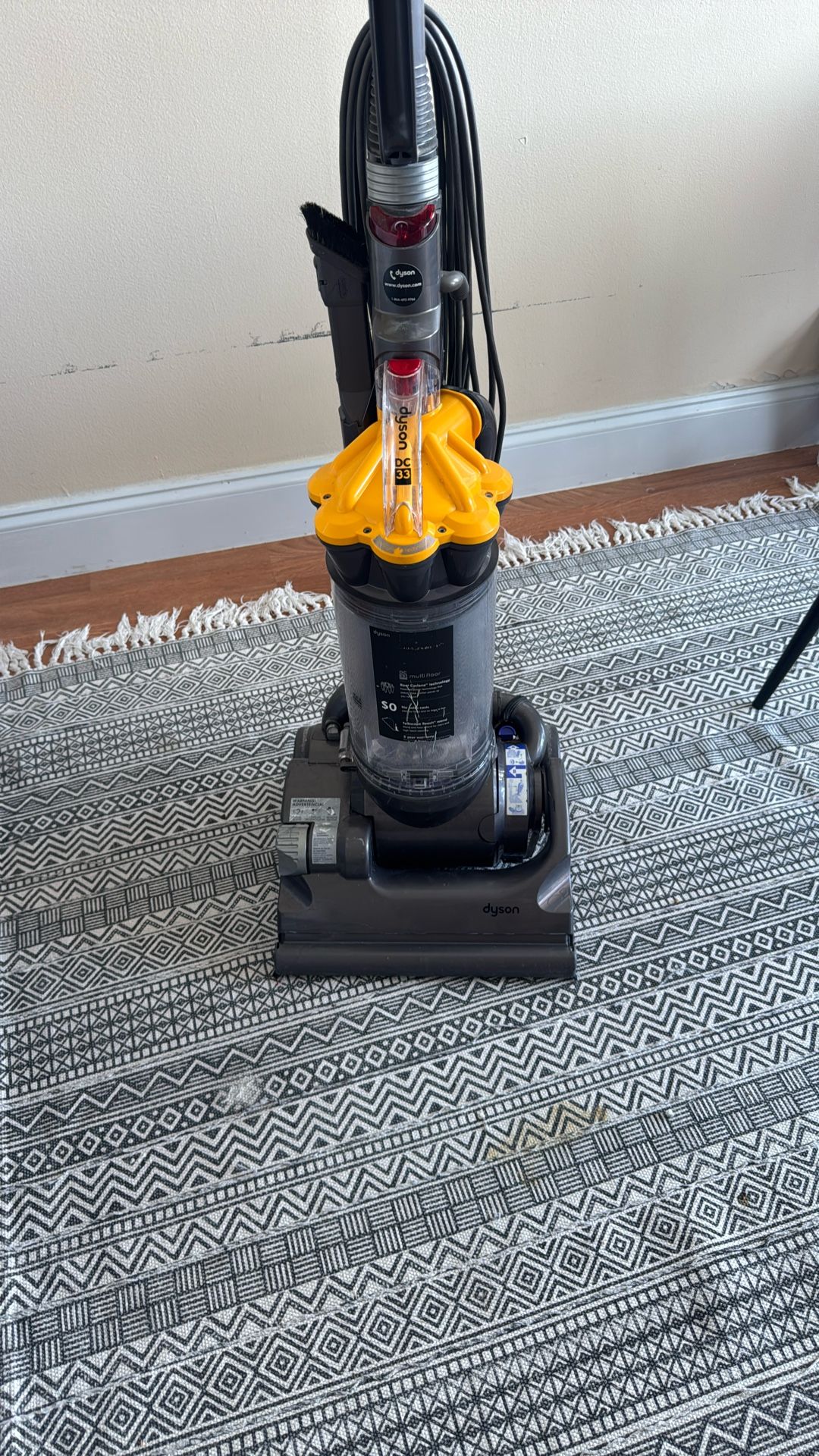 Vacuum cleaner Dyson DC 33