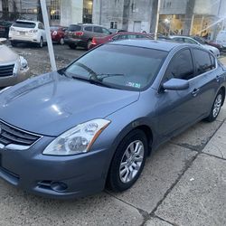 2011 Nissan Altima 122k $3800