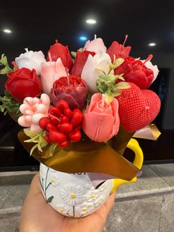 Gorgeous candle bouquet 💐