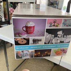 Silhouette Cameo 3 - Never Opened