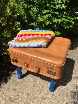 Vintage Suitcase Table - includes blanket!