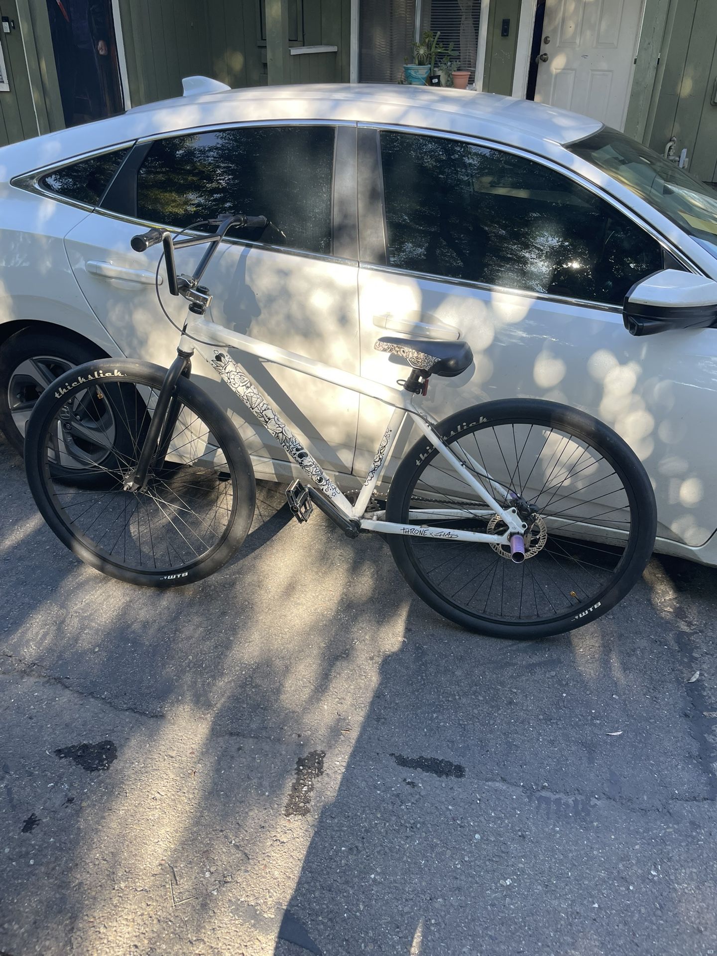 Throne 29” Bike