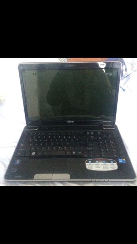 Toshiba laptop i3 processor 500gb harddrive!