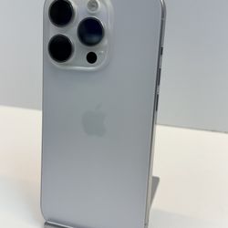 Apple iPhone 15 PRO 256gb. ( Fully Unlocked )