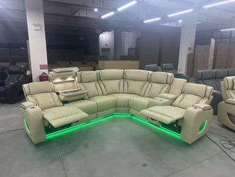 Reclining Sectional 📢 LIMITED OFFER.