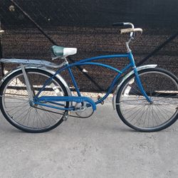 1979 Vintage Classic Schwinn Typhoon Bicycle for Sale in Austin