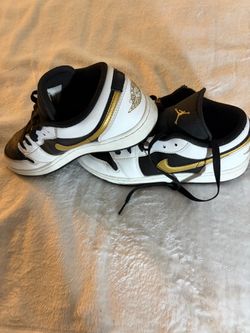 Boys Size 6Y Air Jordan 1 Mid White Black Gold Sneakers