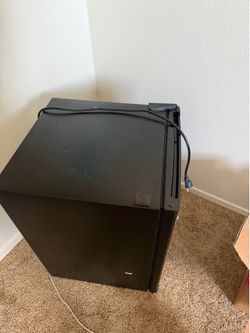 Mini fridge
