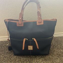 Dooney & Bourke large navy blue bag 