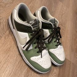Nike mens dunk low green 10.5
