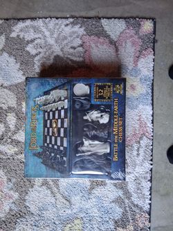 Lord of the Rings chess set