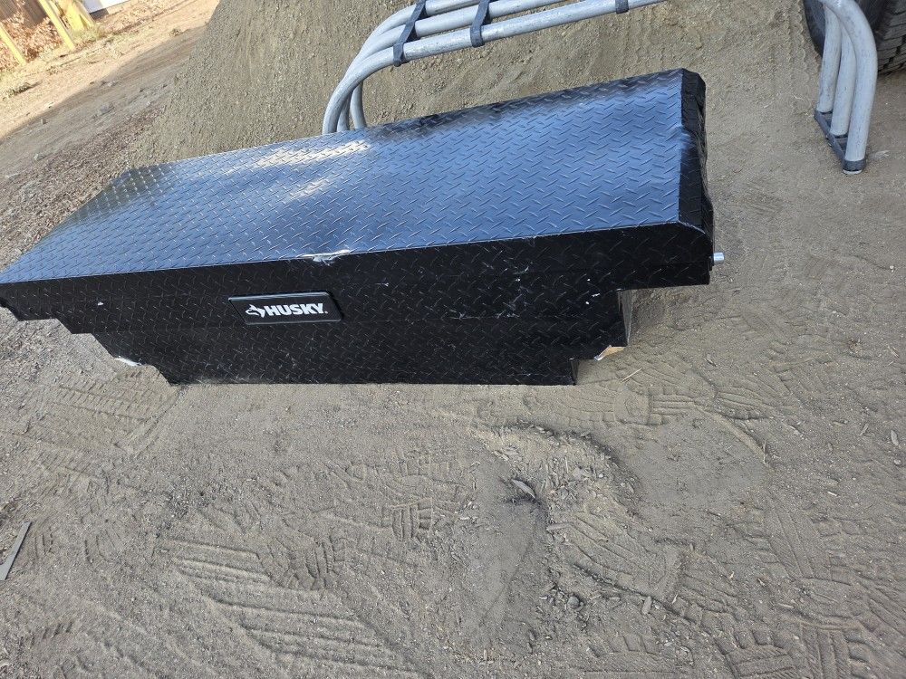 Tool Box damaged with a key 